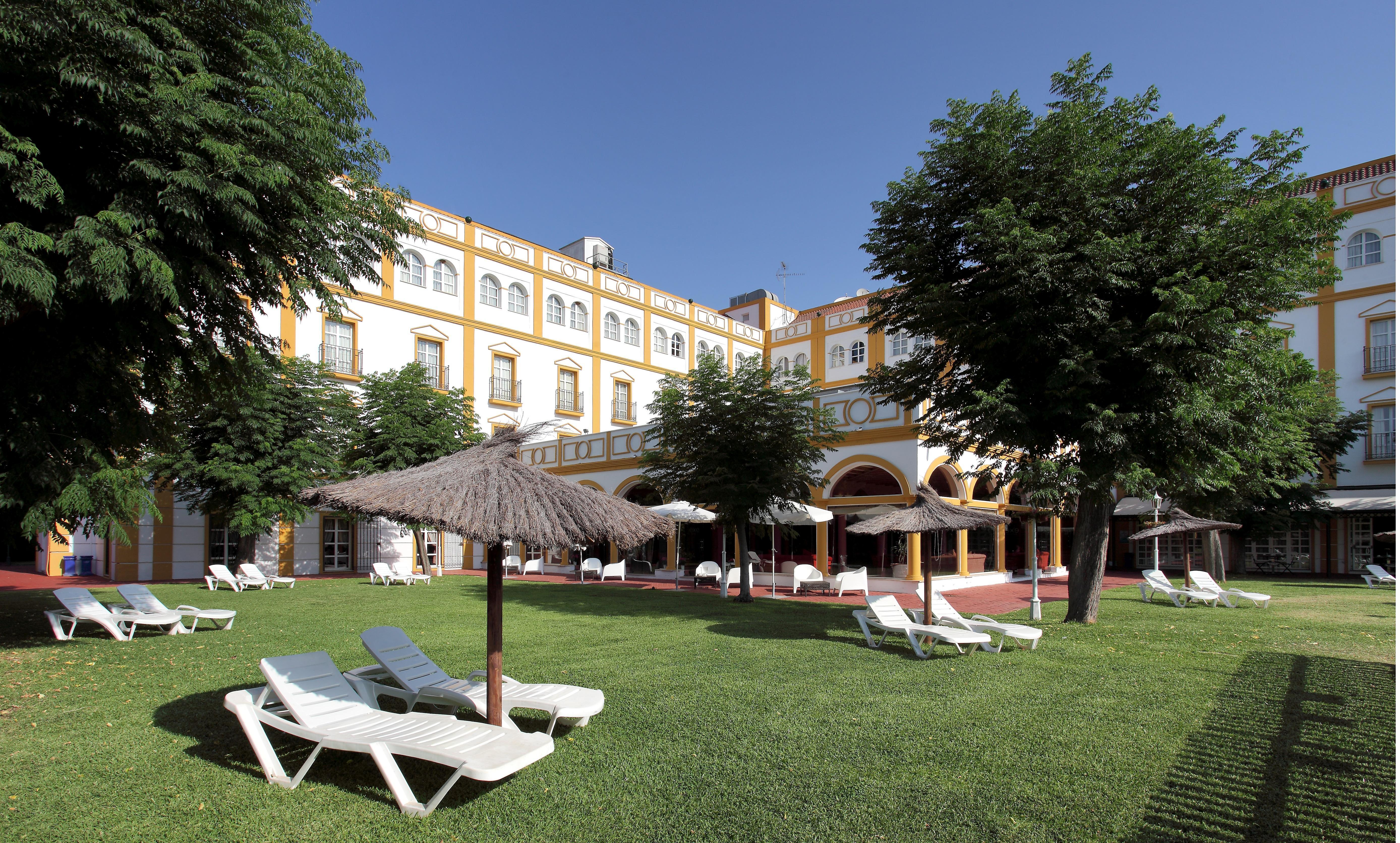 Exe Gran Hotel Solucar Санлукар-ла-Майор Экстерьер фото