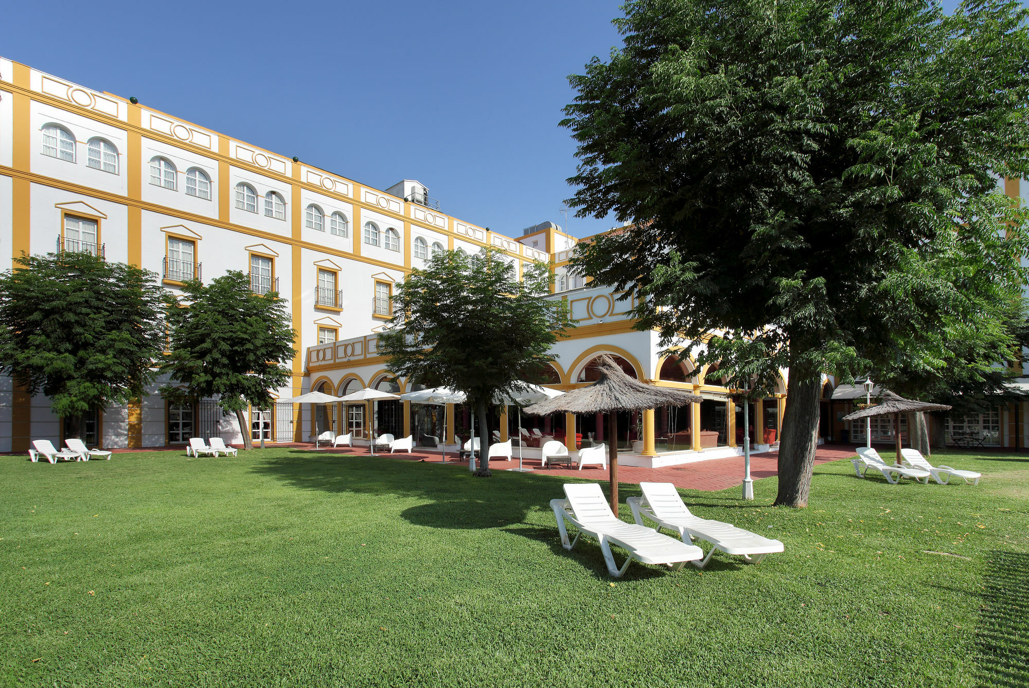 Exe Gran Hotel Solucar Санлукар-ла-Майор Экстерьер фото