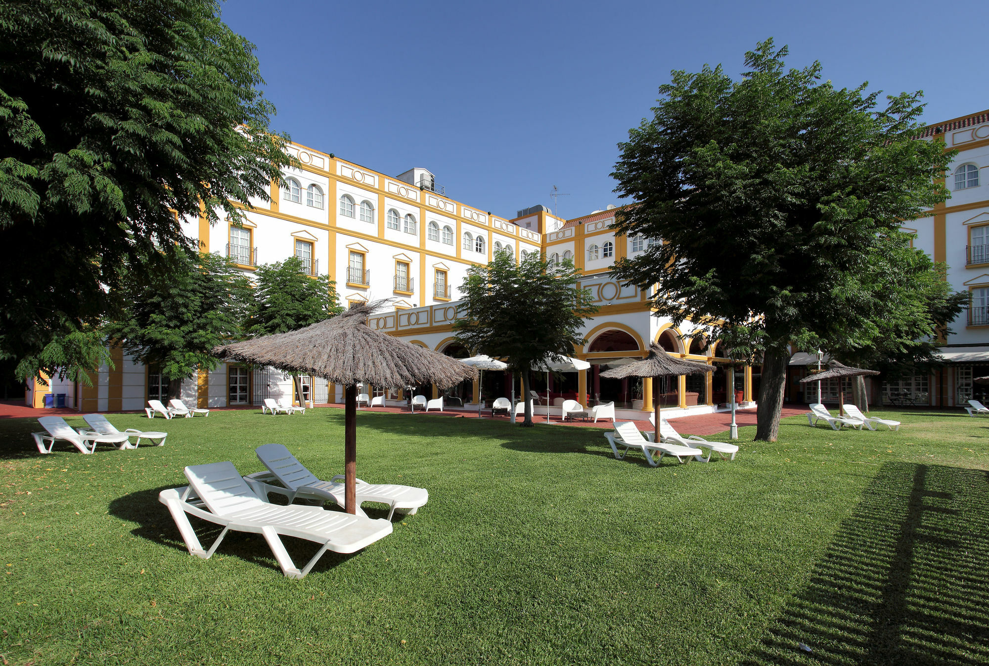 Exe Gran Hotel Solucar Санлукар-ла-Майор Экстерьер фото